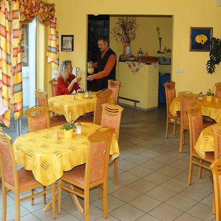 שטראלסונד Altstadt Hotel Peiss מראה חיצוני תמונה