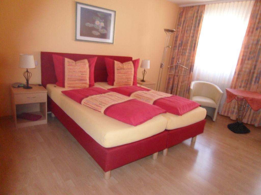 שטראלסונד Altstadt Hotel Peiss חדר תמונה